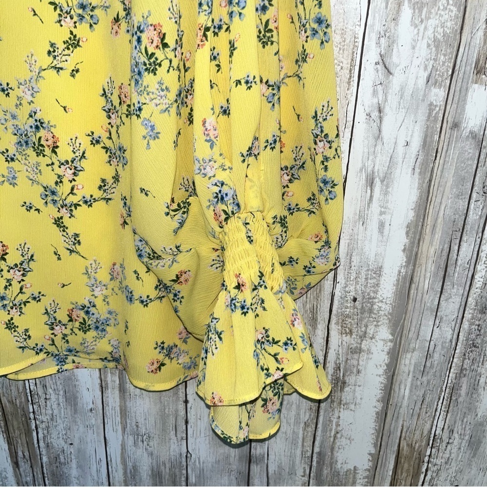 Vince Camuto Yellow Ditsy Floral Ruffle Sleeve Boho Blouse Large - Picture 3 of 7